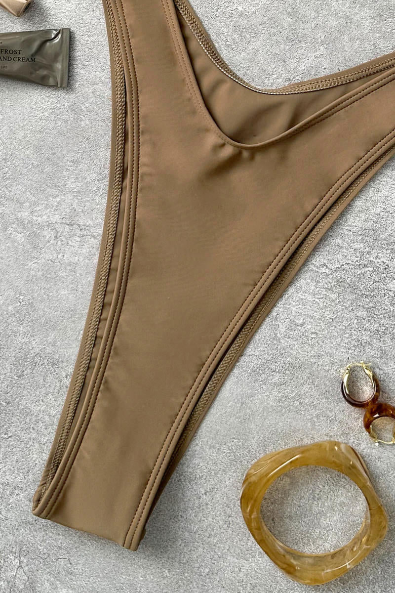Beige muse